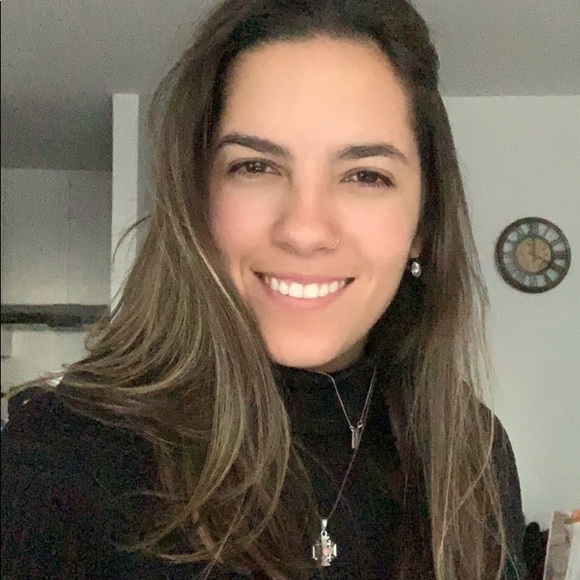 Giovanna Arriente - Poshmark Profile Picture of Giovanna Arriente (@gparriente) on Poshmark