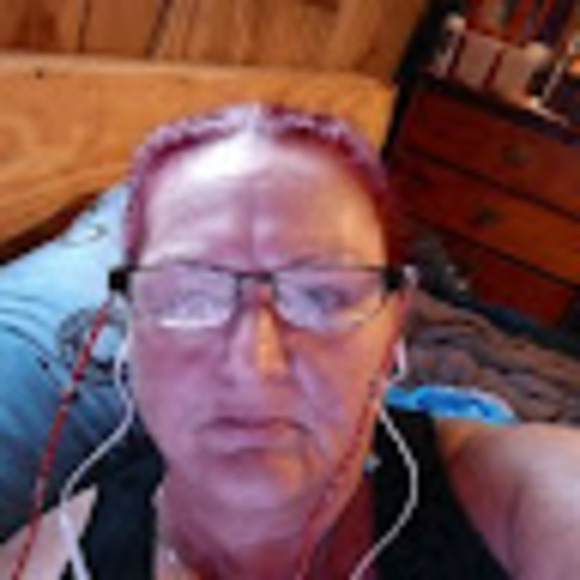 Profile Picture of Kimberly Powers (@kimberlypowe498) on Poshmark