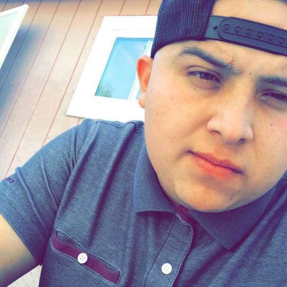 Profile Picture of Ivan Felix (@ivanfelix71) on Poshmark