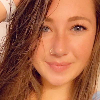Profile Picture of Allie Schroeder (@Allison_Lynn13) on Twitter