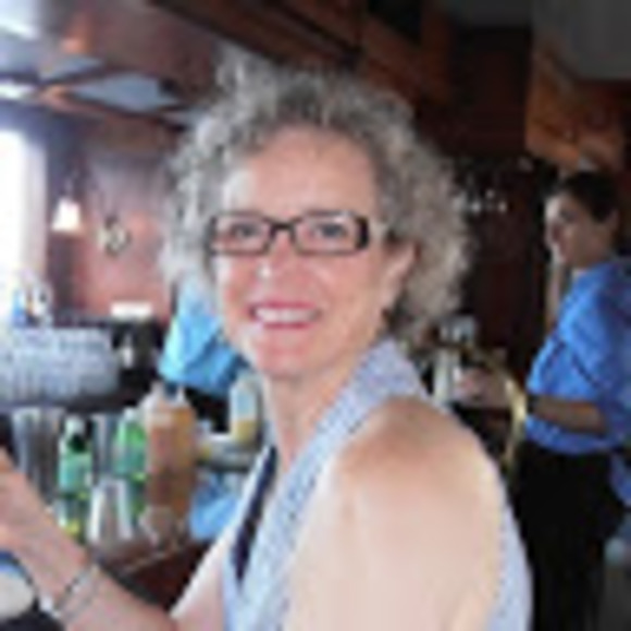 Profile Picture of Ann Mclaughlin (@annpmclaughlin) on Poshmark