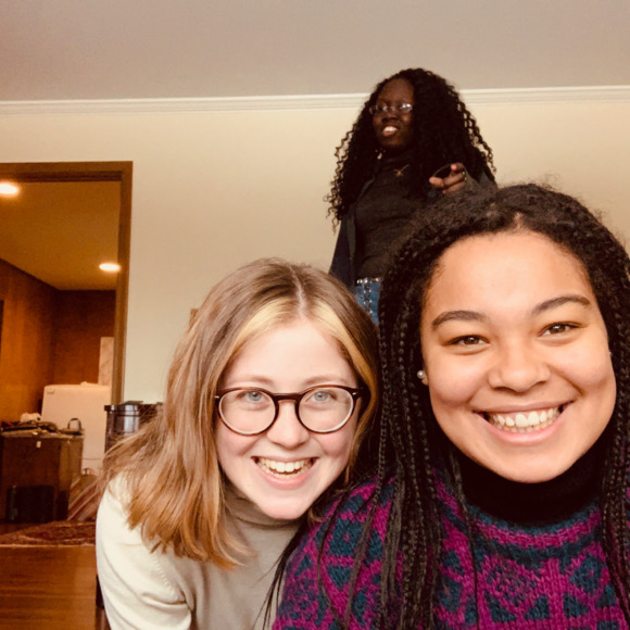 Profile Picture of Sarah Gerards (@sarahshop_428) on Poshmark