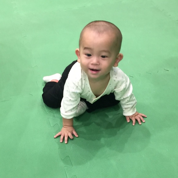 Profile Picture of Jianjun Li (@leanderli) on Poshmark