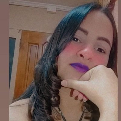 Profile Picture of Stephany Jimenez (@stephany389) on Twitter