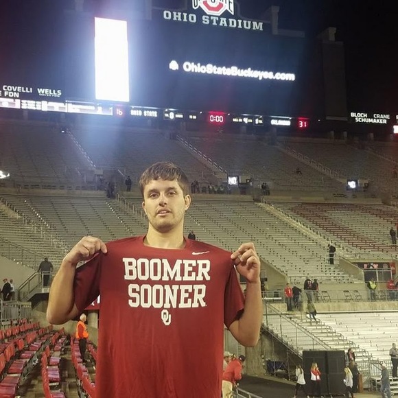 Profile Picture of Joey Decapio (@joeydecapio) on Poshmark