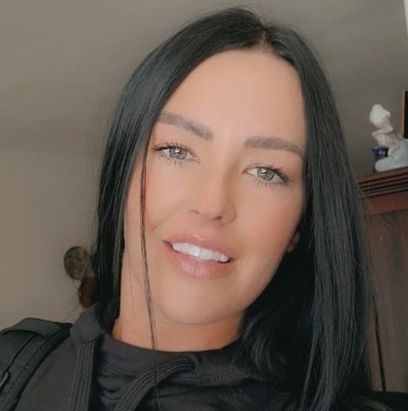 Profile Picture of Whitney Paterno (@whitneypaterno) on Poshmark