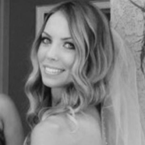 Profile Picture of Cassandra Gibson (@ck_gibson) on Poshmark