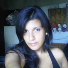 Profile Picture of Stephanie Trinidad (@stephanietrini8) on Twitter