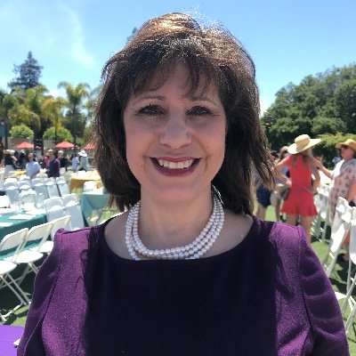 Profile Photo of Sandra Hillman (@mommyhugs2) on Twitter