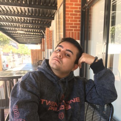 Profile Picture of Nathan Held Tyler During Trees (@nathanaxl) on Twitter