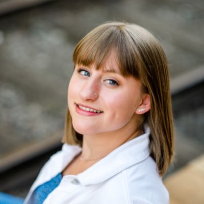 Profile Picture of Mia Foster (@miafoster44) on Twitter