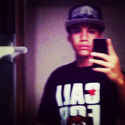 Profile Picture of Albert Echeverria (@ALB3R23) on Twitter