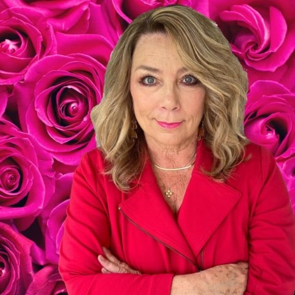 Profile Picture of Denise Ronayne (@d_ronayne) on Poshmark