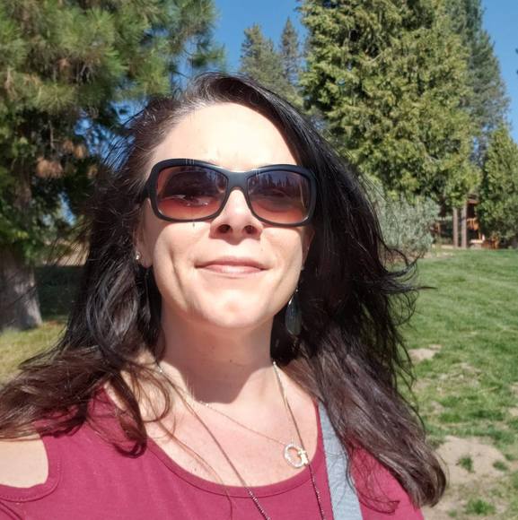 Jen Rolbiecki - Poshmark Profile Picture of Jen Rolbiecki (@jenrolb) on Poshmark