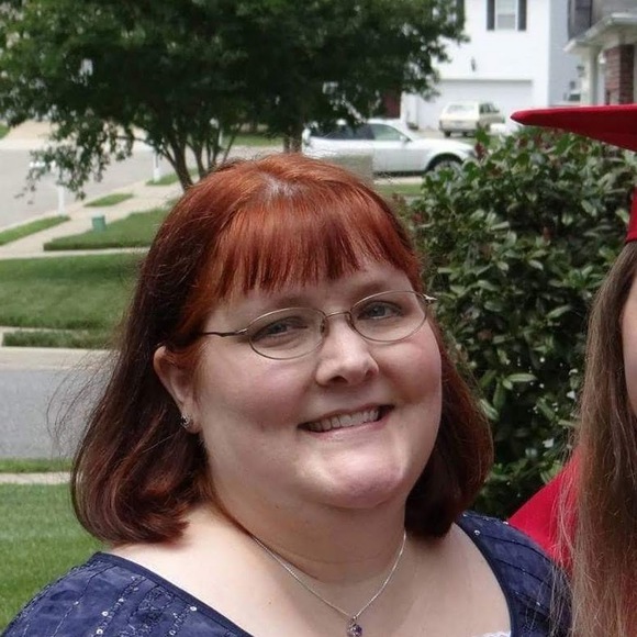 Profile Picture of Tammy Matthews (@ptcjmatthews) on Poshmark