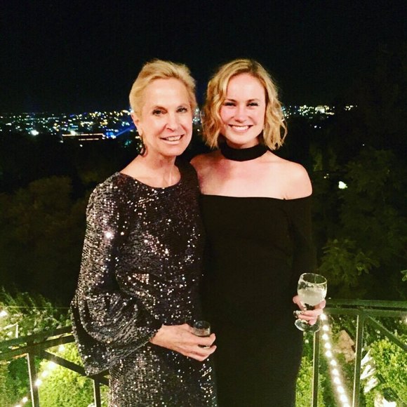 Profile Picture of Pam Sengelmann (@psengo) on Poshmark