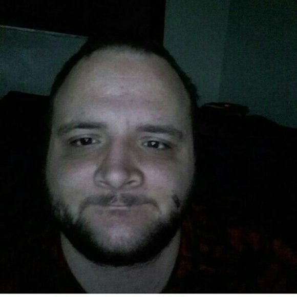 Profile Picture of David Henderlight (@henderlights9) on Poshmark