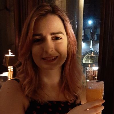 Profile Picture of Alice Fox (@alicemaryfox) on Twitter