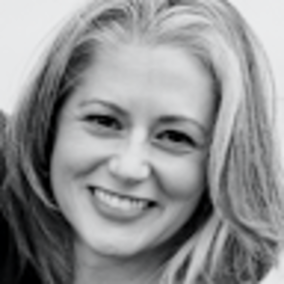 Profile Picture of Christine Hildebrand (@drhildebrand) on Poshmark