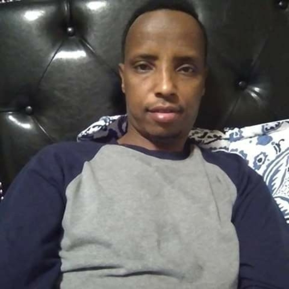 Profile Picture of Abdi Dahir (@abdidahir) on Poshmark