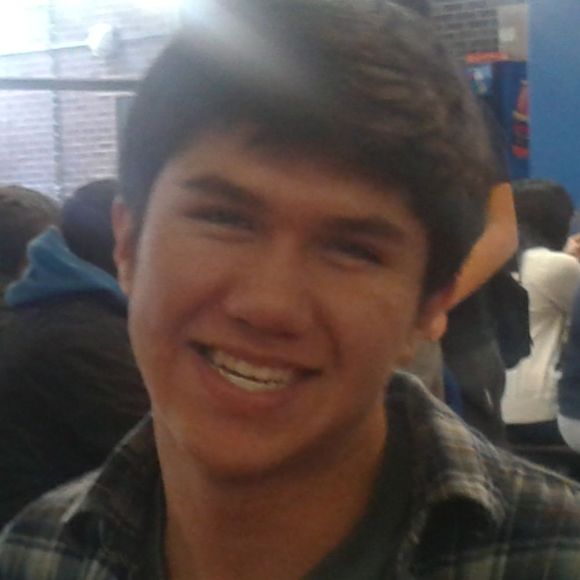 Profile Picture of Alexander Rivas (@alexanderrivas) on Poshmark