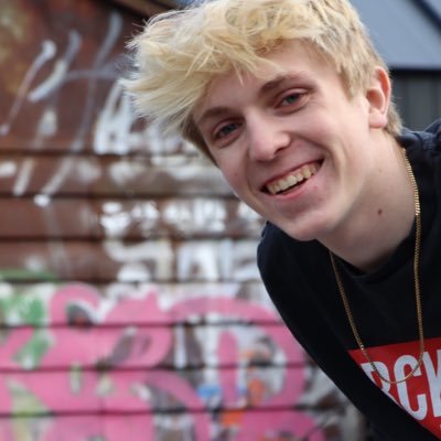 Profile Picture of Julian Rice (@julianricee) on Twitter