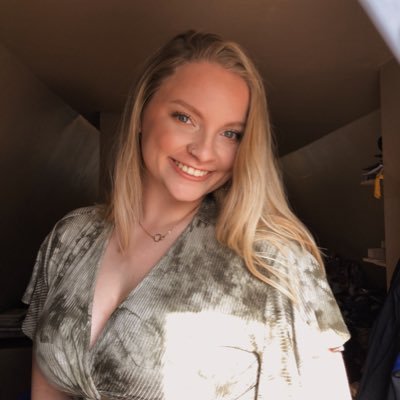 Profile Picture of Emily McIntosh (@_emily_mac) on Twitter