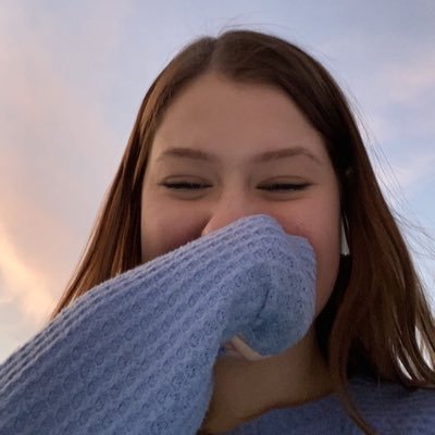 Profile Picture of Elizabeth Schmidt (@lizzardschmidt) on Twitter