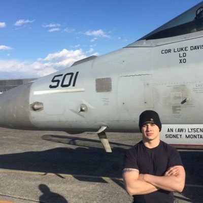 Profile Picture of Dan Vesely (@Dan_VesOfficial) on Twitter
