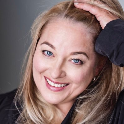 Profile Picture of Beatie Edney (@@beatieedney) on Twitter