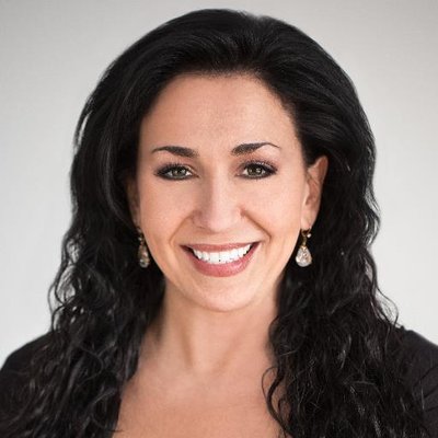 Profile Picture of Amy Rees Anderson (@amyreesanderson) on Twitter