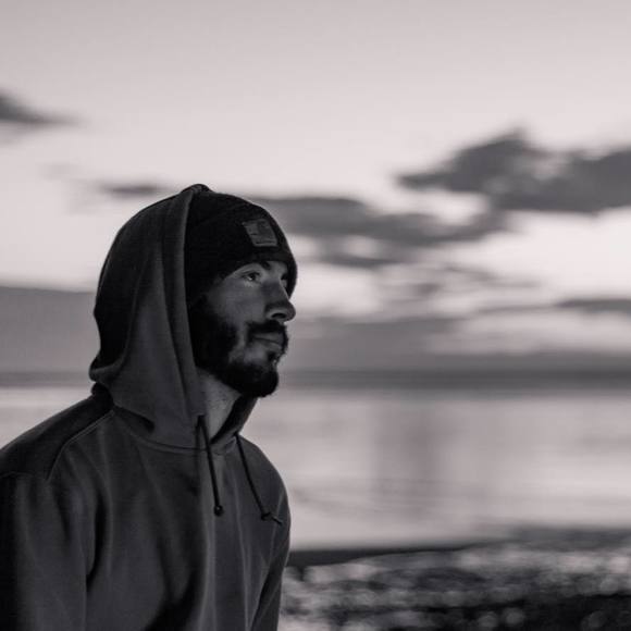 Profile Picture of Garrett Welsh (@grwelsh) on Poshmark