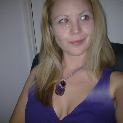 Profile Picture of Vicky Waring (@Vikface) on Twitter