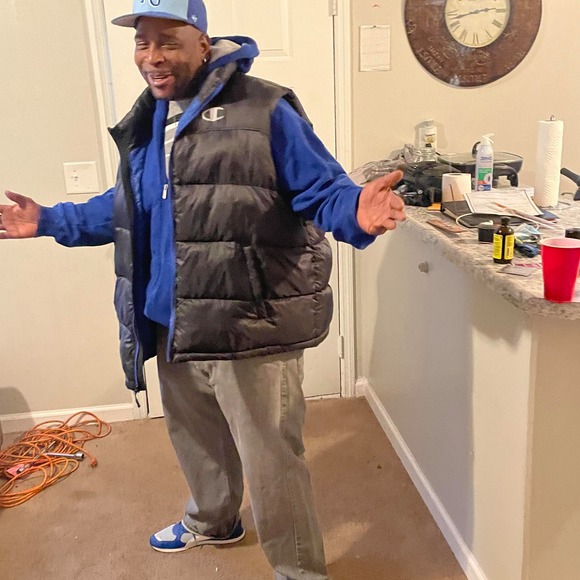 Profile Picture of Kenny Cooper (@kennykanz71) on Poshmark