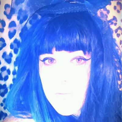 Profile Picture of Alison Griffin (@smellypops) on Twitter