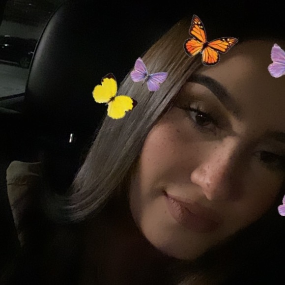 Profile Picture of Diana Oleynick (@oleynick90) on Poshmark