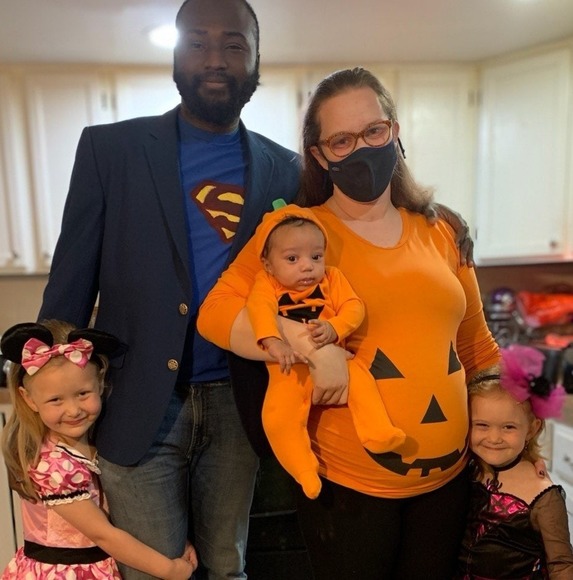 Profile Picture of Jessica Thane (@jthane17) on Poshmark