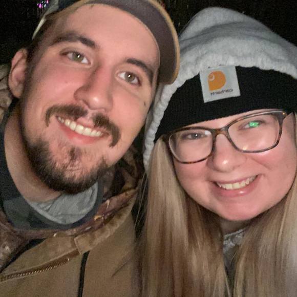 Profile Picture of Hayley Senne (@hayley_senne) on Poshmark