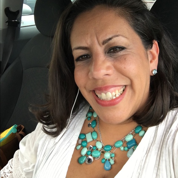 Profile Picture of Erika Layton-reynolds (@erika007) on Poshmark