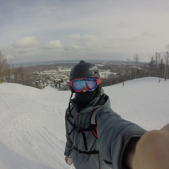 Profile Picture of Alex Bakaitis (@bakaitis24) on Poshmark