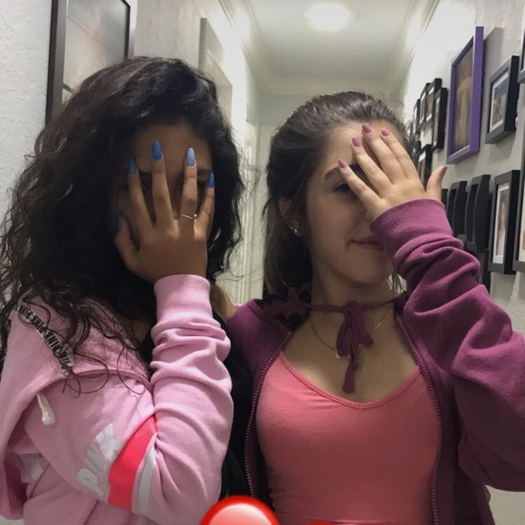 Profile Picture of Beatriz Gutierrez (@heily_bestie) on Poshmark