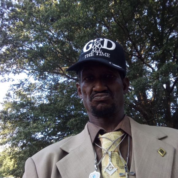 Profile Picture of Clarence Moore (@mclarence569) on Poshmark