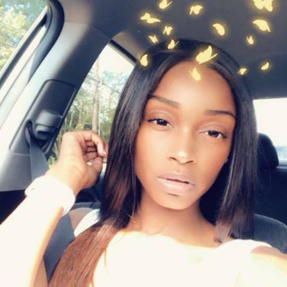 Profile Picture of Dominique Armstrong (@dominiquearmstr) on Poshmark