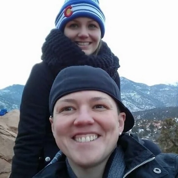 Profile Picture of Peggy sue Helms (@pshelms) on Poshmark