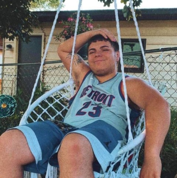Profile Picture of Blake Grant (@blakegrant0913) on Poshmark
