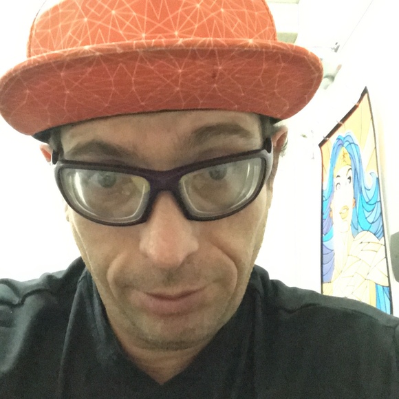 Profile Picture of Christopher Bonar (@shimmy222) on Poshmark