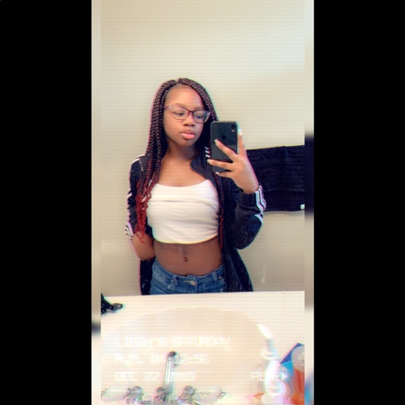 Profile Picture of L i e g h Evans (@0nly_liegh) on Poshmark