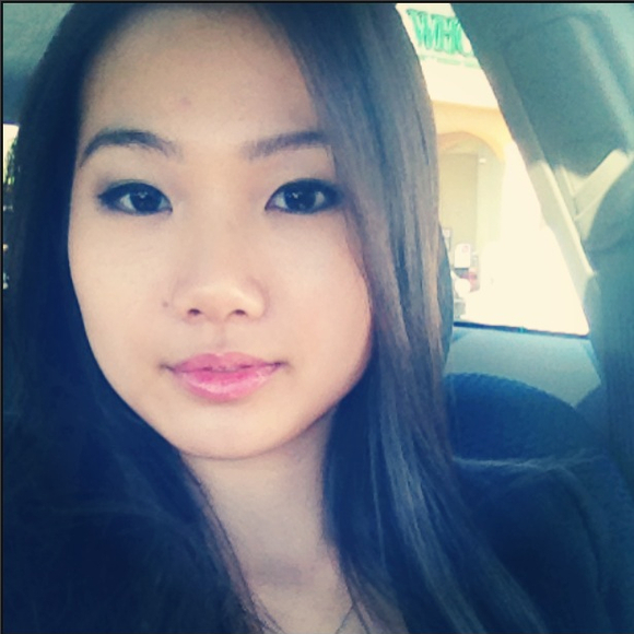 Profile Picture of Judy Tran (@joodytran) on Poshmark