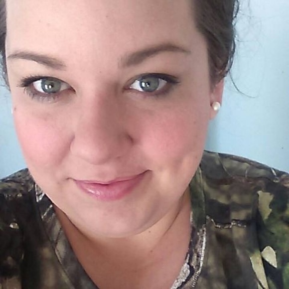 Profile Picture of Tori Hankins (@torihankins621) on Poshmark