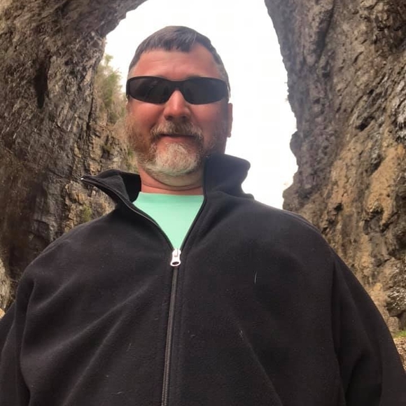 Profile Picture of Christopher Gardner (@puddingard) on Poshmark